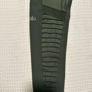 Alo moto leggings in olive green. Retail over $100, selling for $25.